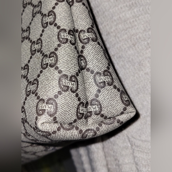 AUTHENTIC GUCCI Plus, Vintage, Clean, Excl. Cond. Custom Trim, Clutch/Bag - Picture 11 of 16